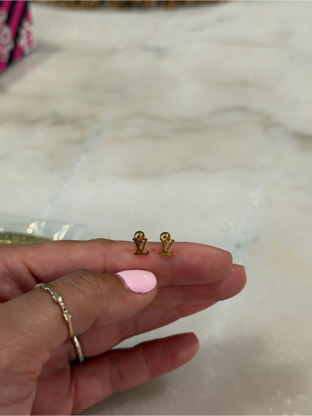 Gold LV Stud Earrings stainless steel - Picture 4 of 4